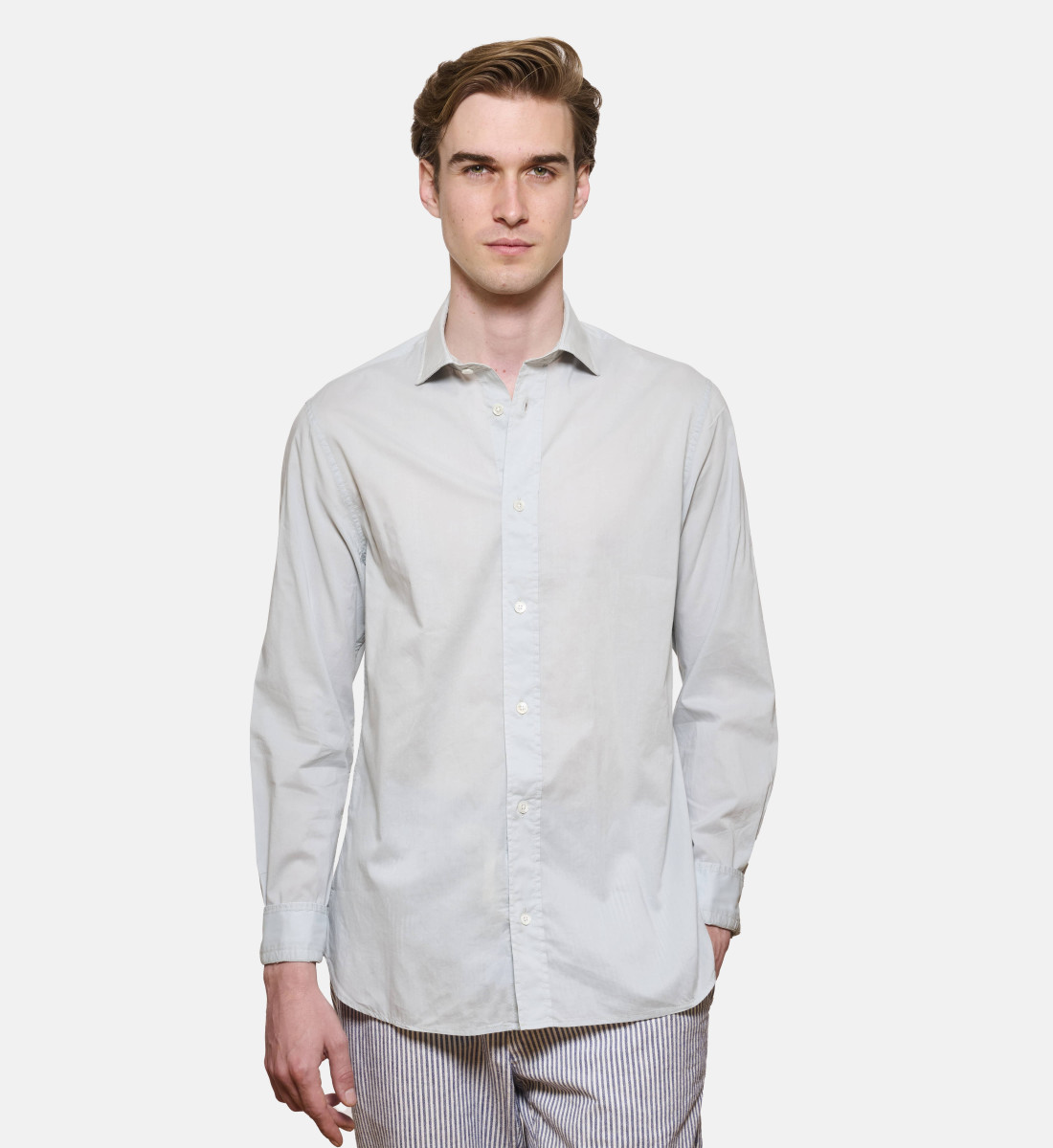 Chemise gris perle en voile de coton coupe droite