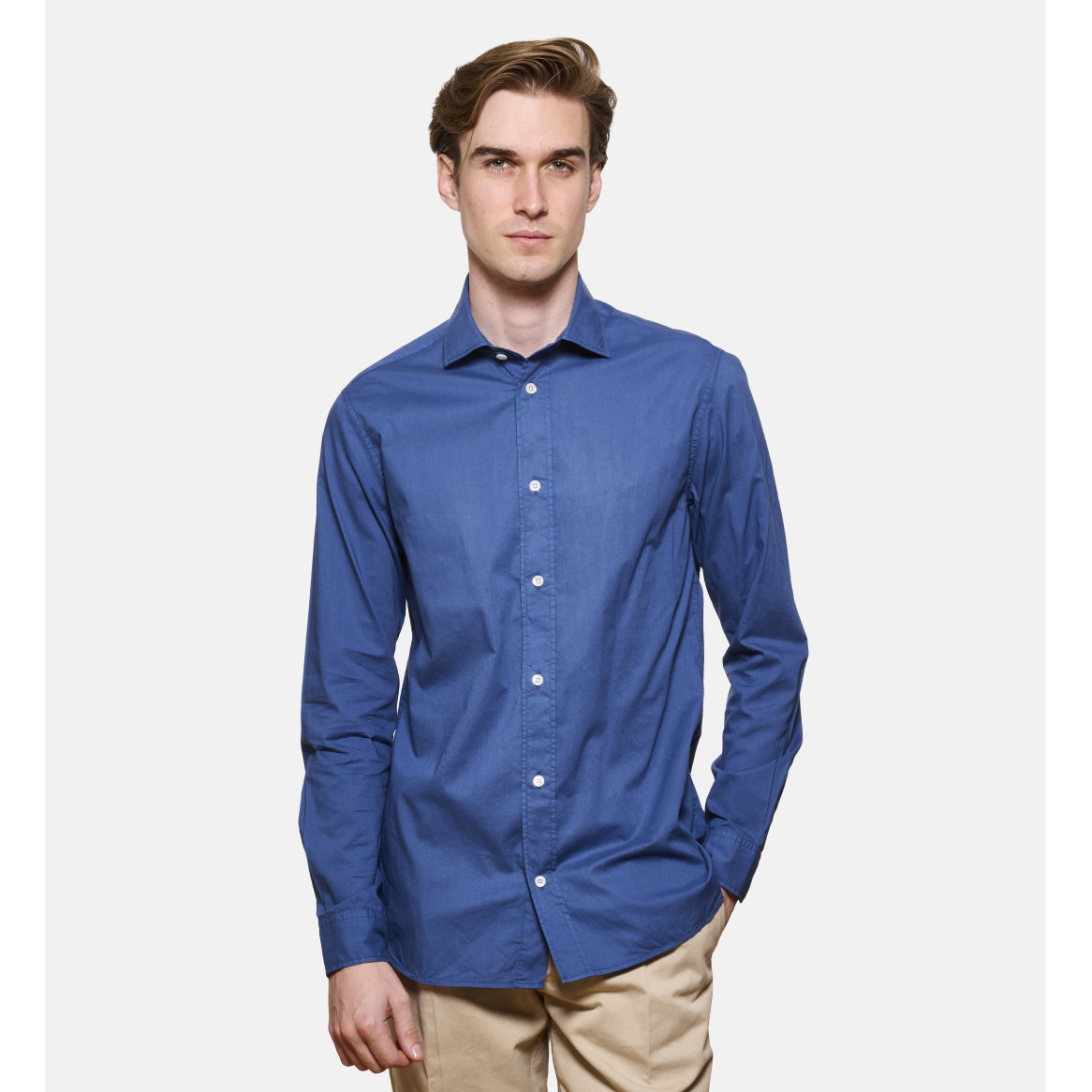 Chemise bleu en voile de coton coupe droite