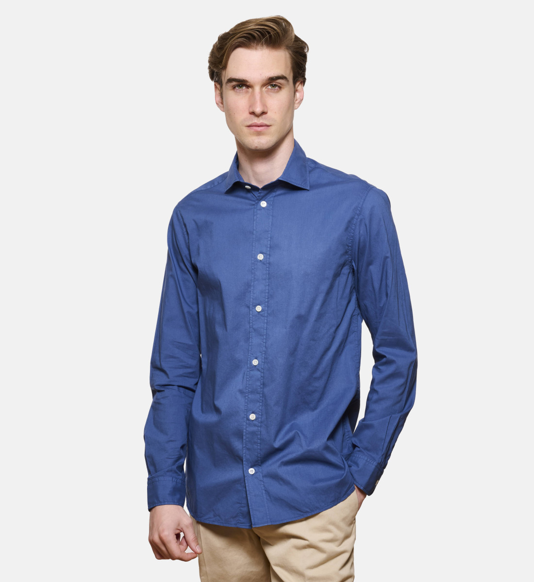 Chemise bleu en voile de coton coupe droite